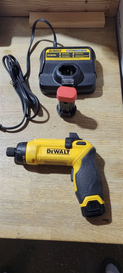 Dewalt Dcf680 8v Max Li Ion Brushed Gyroscopic Screwdriver With 2