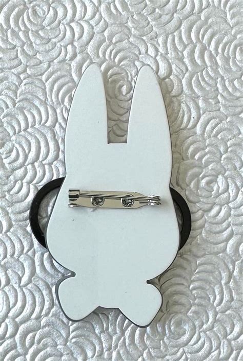 Adorable Bunny Vintage Style Large Brooch Gem