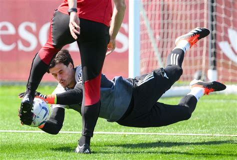 Trigoria Lallenamento Senza I Nazionali Abraham Ancora In Gruppo