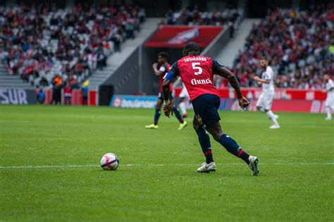 Ligue 1 La victoire du LOSC face à Nantes en 10 tweets Lille Actu