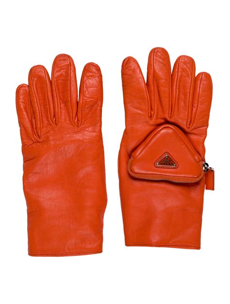 Descubrir 66 Imagen Prada Leather Gloves With Pouch Viaterramx