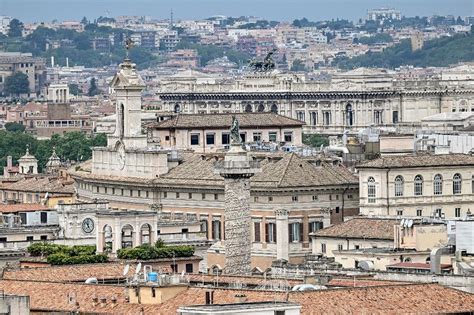 Natale Di Roma La Citt Eterna Spegne Candeline Tra Celebrazioni