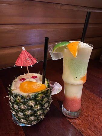 Bahama Breeze Ultimate Pineapple Drink Recipe Bryont Blog