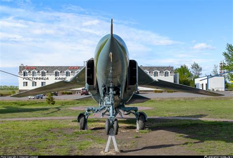 44 RED Russian Federation Air Force Mikoyan Gurevich Mig 23 Photo By