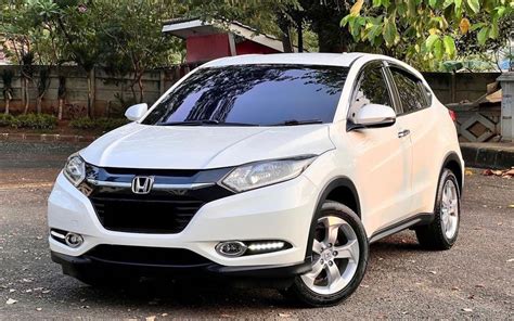 Intip Spesifikasi Mobil Bekas Honda HRV E Gen 2 Dijual Mulai Rp240