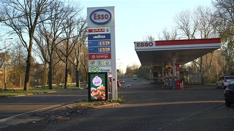 Gewapende Overval Op Esso Tankstation Vaanweg Mislukt YouTube