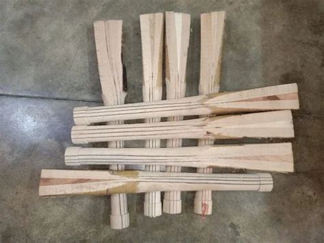 Kashmir (Indian) Willow Brown Cricket Bat Handle at ₹ 200/piece in Mumbai