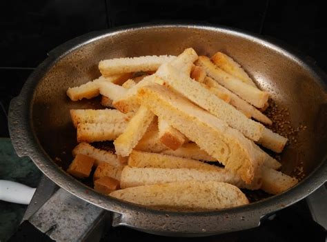 Honey Sesame Chilly Bread Sticks – Gayathri's Cook Spot