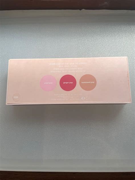 Clinique Cheek Pop On The Glow Trio Face Palette Beauty Personal