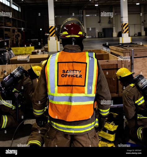 Us Marine Corps Aircraft Rescue And Firefighting Arff Specialists With Marine Wing Support