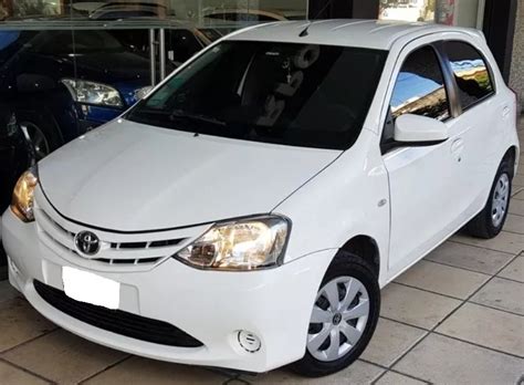 Taza De Rueda Rodado 14 Toyota Etios Con Logo Fersans