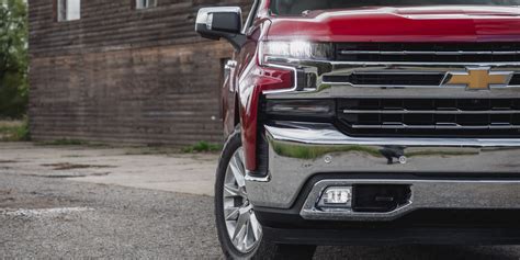 Electric Chevy Silverado Pickup Confirmed with 400 Miles of Range