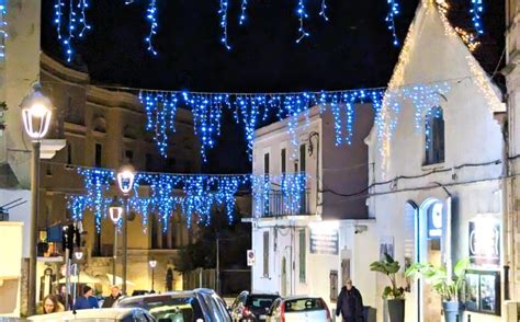 A Bisceglie Latmosfera Del Natale Avvolge La Citt Accese Le