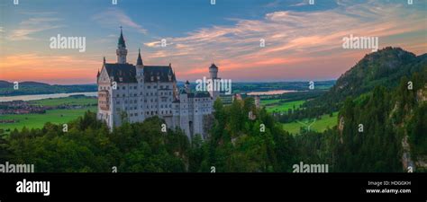 Panorama Neuschwanstein Schloss Herbst Fotos Und Bildmaterial In