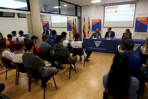 Las jóvenes promesas del hockey español se reúnen en València en el