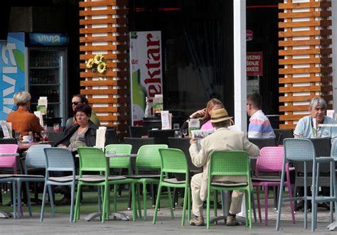 UMJERENO DO PRETEŽNO OBLAČNO Maksimalna temperatura vazduha danas 22