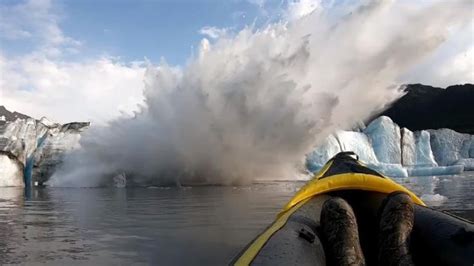 Captan El Momento En El Que Se Colapsa Un Glaciar VIDEO Gluc Mx