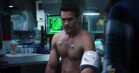 Brett Dalton Nude And Sexy Photo Collection AZMen