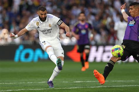 Benzema Nets Lightning Hat Trick As Madrid Sink Past Valladolid