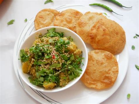 Chatpata Aloo Recipe Sour And Spicy Potato Flavors Of Mumbai Aloo