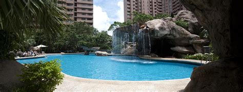 Oasis Pool - Hong Kong ParkviewHong Kong Parkview