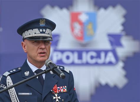 Szef Polskiej Policji Potwierdzi E Granatnik Podarowany Mu Na