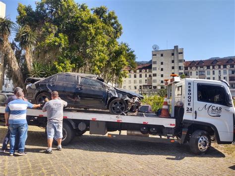 Peritos Acham Faca Em Carro De Ex Assessor De Gabriel Monteiro E