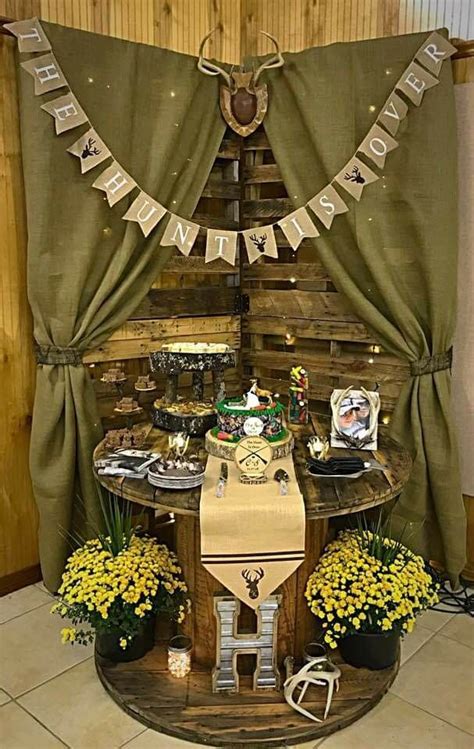 Pin By Karmen Sprayberry Dahnke On Weddings Grooms Table Grooms Cake