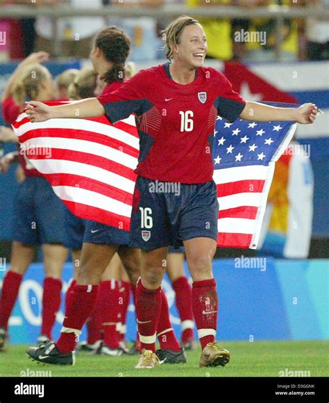 Dpa Us Woman Soccer Player Abby Wambach Who Scored The Winning Goal