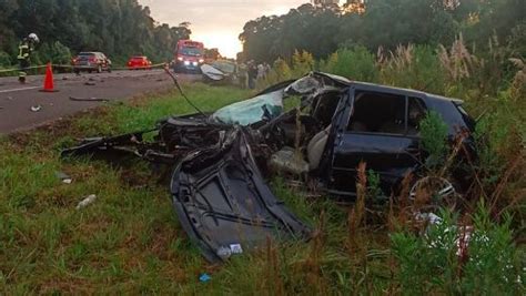 Duas Pessoas Morrem Em Grave Acidente Na Br 282