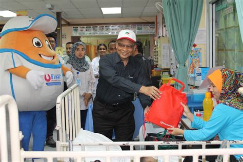 Perodua Brings CNY Cheer To Patients Contributes Medical Equipment To