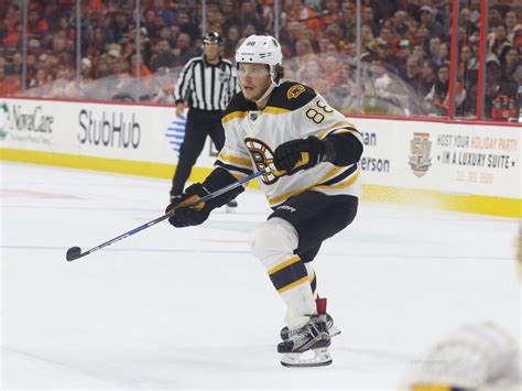 Boston Bruins Beat Toronto Maple Leafs - Pastrnak Nets Winner