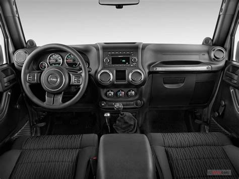 2012 Jeep Wrangler: 28 Interior Photos | U.S. News