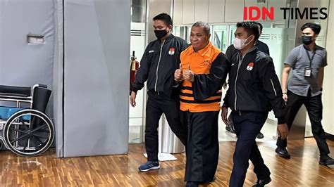 Pengacara Lukas Enembe Jalani Sidang Sebagai Terdakwa