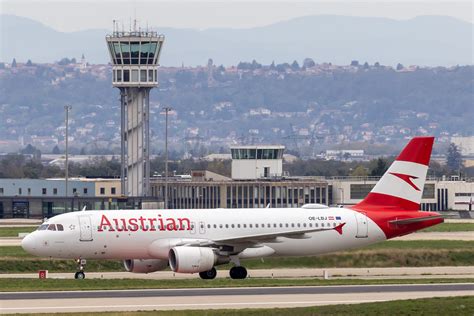 OE LBJ Airbus A320 214 Austrian Airlines LFLL Lyon Flickr