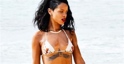 PHOTOS Rihanna photos en micro bikini de ses vacances à la