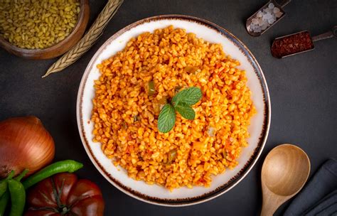 Pilaf Turc Traditionnel au Boulgour et à la Sauce Tomate au cookeo