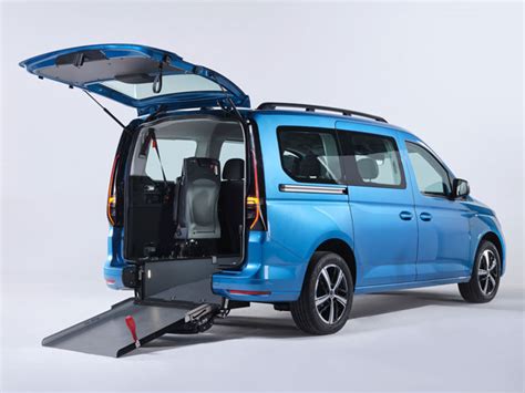 Der Neue Vw Caddy Mit Heckausschnitt Und Rollstuhlrampe Amf Bruns