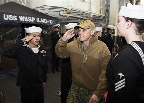 Commander, U.S. 7th Fleet, Visits Forward Deployed Naval Forces Ships in Sasebo > U.S. Indo ...