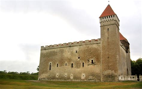 Castles of Estonia: Kuressaare Episcopal Castle