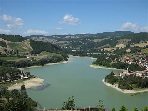 Lago Di Mercatale Sassocorvaro Pu