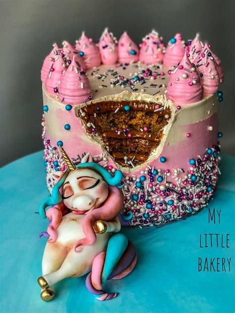 Fat Unicorn Decorated Cake By Sandra Draskovic Cakesdecor