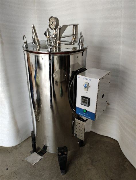 Upto 150 Degree C Double Wall Vertical Autoclave 2 KW Manufacturer