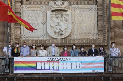 Balcón del Ayuntamiento de Zaragoza OMSIDA Asociación para la ayuda