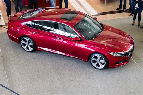 2018 Honda Accord First Look Lower Wider Shorter Motor Trend