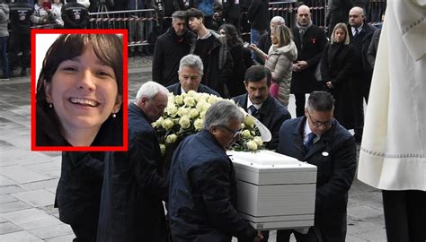 Foto Dei Funerali Di Giulia Cecchettin La Bara Bianca Il Discorso Del