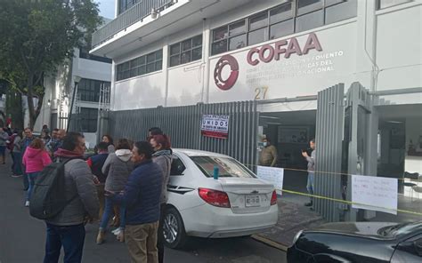 Trabajadores De La COFAA IPN Realizan Protesta Y Exigen Pago De Bono