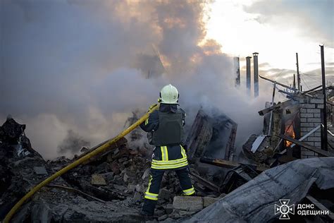 Rusia Recrudece Sus Ataques Nocturnos Para Helar A Los Ucranianos