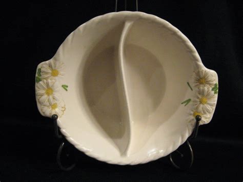 Metlox Poppytrail Sculptured Daisy Divided Vegetable Serving Bowl Ebay