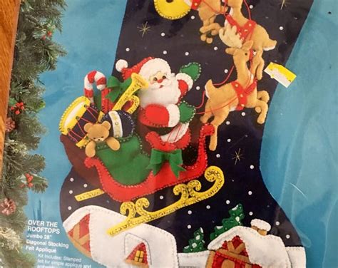 Vintage Rare Jumbo Vintage Bucilla Santa Over The Rooftops Christmas